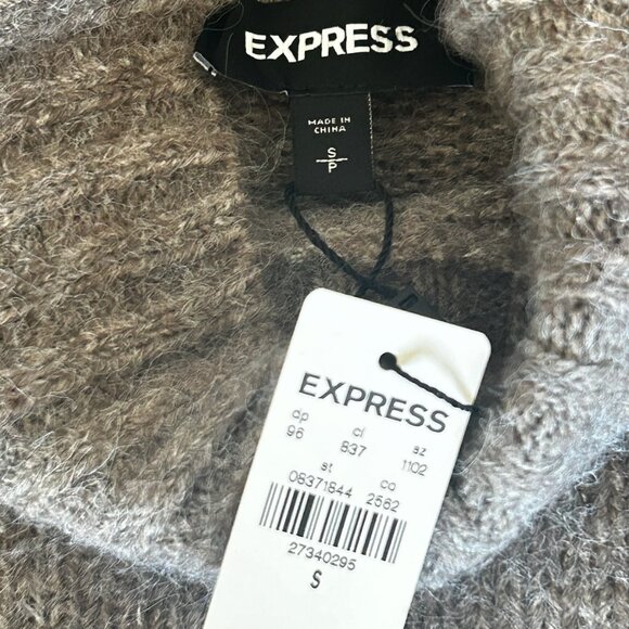NWT Express X You Chunky Turtleneck Sweater Limited Edition Holiday collection - Picture 6 of 8